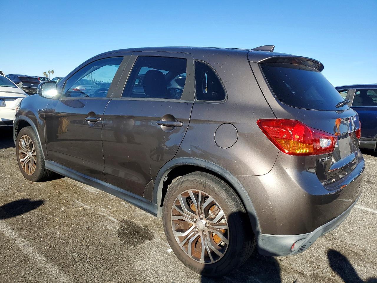 2017 Mitsubishi Outlander Sport Es - Фото 2