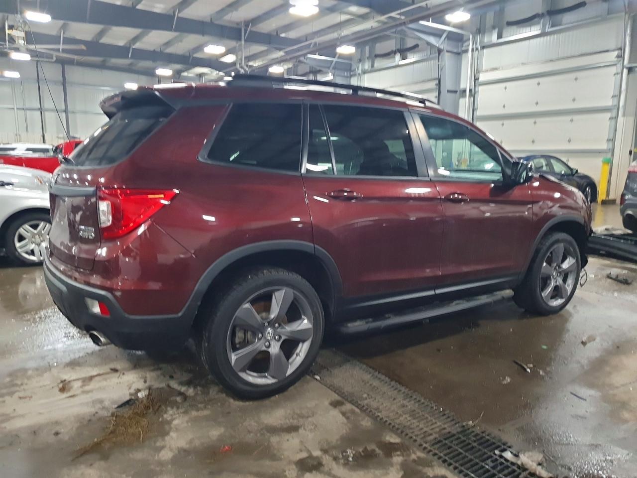 2021 Honda Passport Touring - Image 3