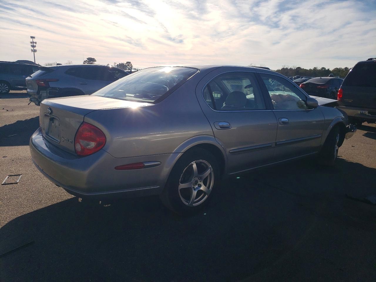 2001 Nissan Maxima Gxe - Image 3