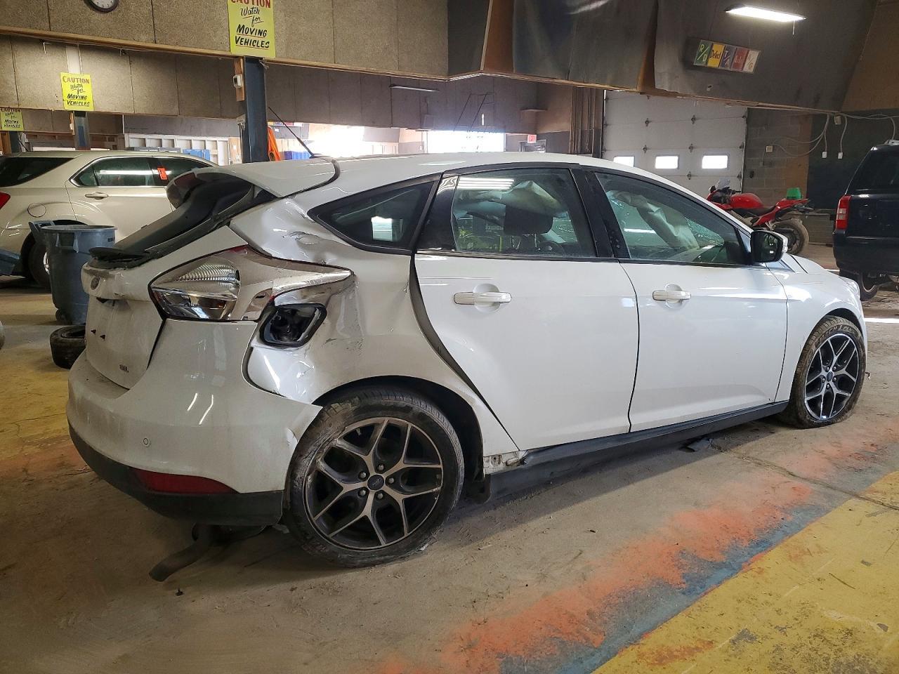 2017 Ford Focus Sel - Image 3