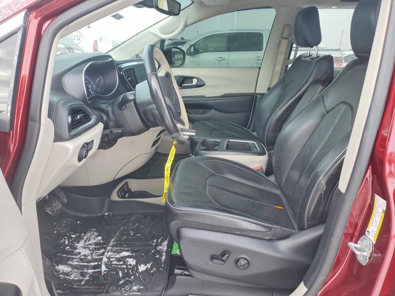 2020 Chrysler Pacifica Limited - Image 7