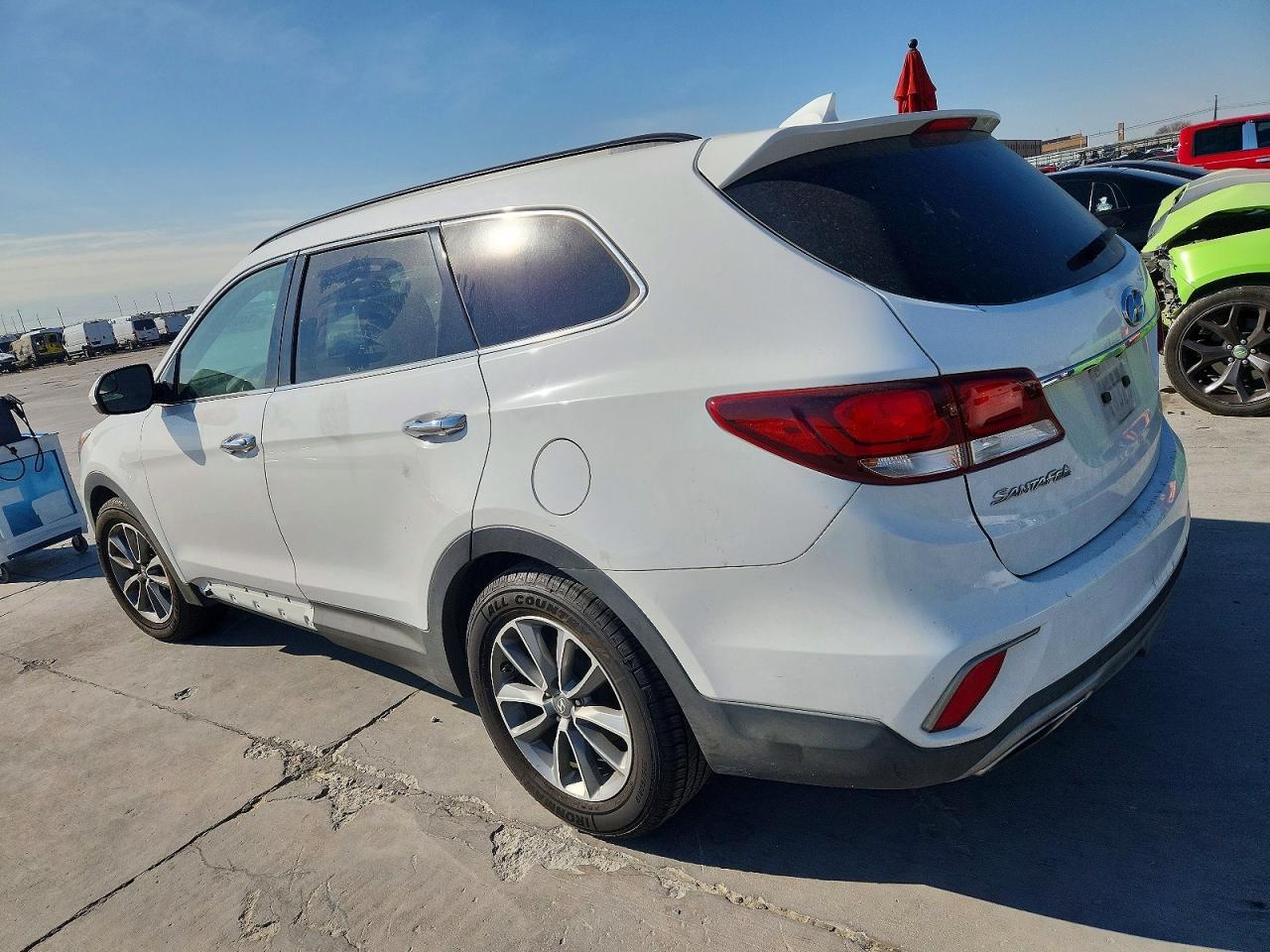 2017 Hyundai Santa Fe Se - Image 2