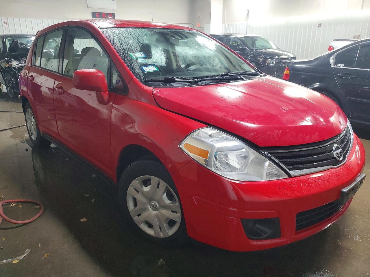 2011 Niss Versa - Фото 4