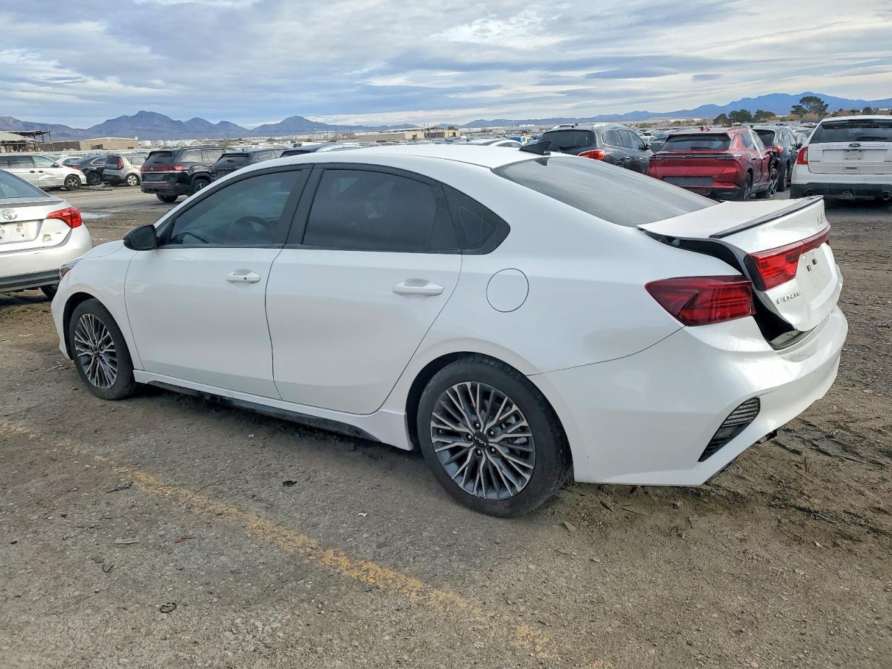 2023 Kia Forte - Image 2
