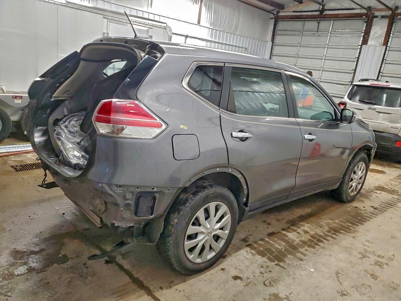 2015 Nissan Rogue S - Image 3