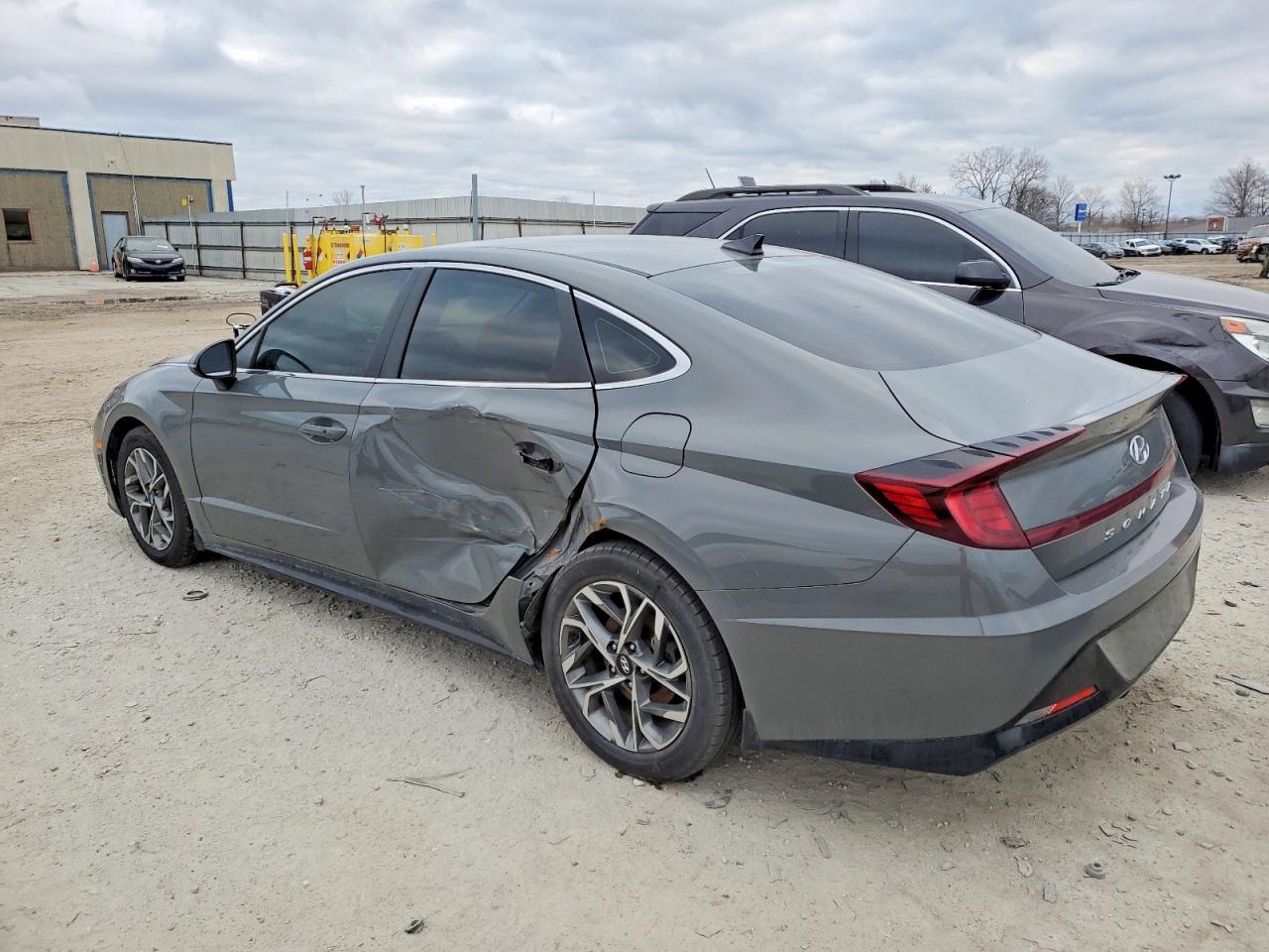 2022 Hyundai Sonata Sel - Image 2