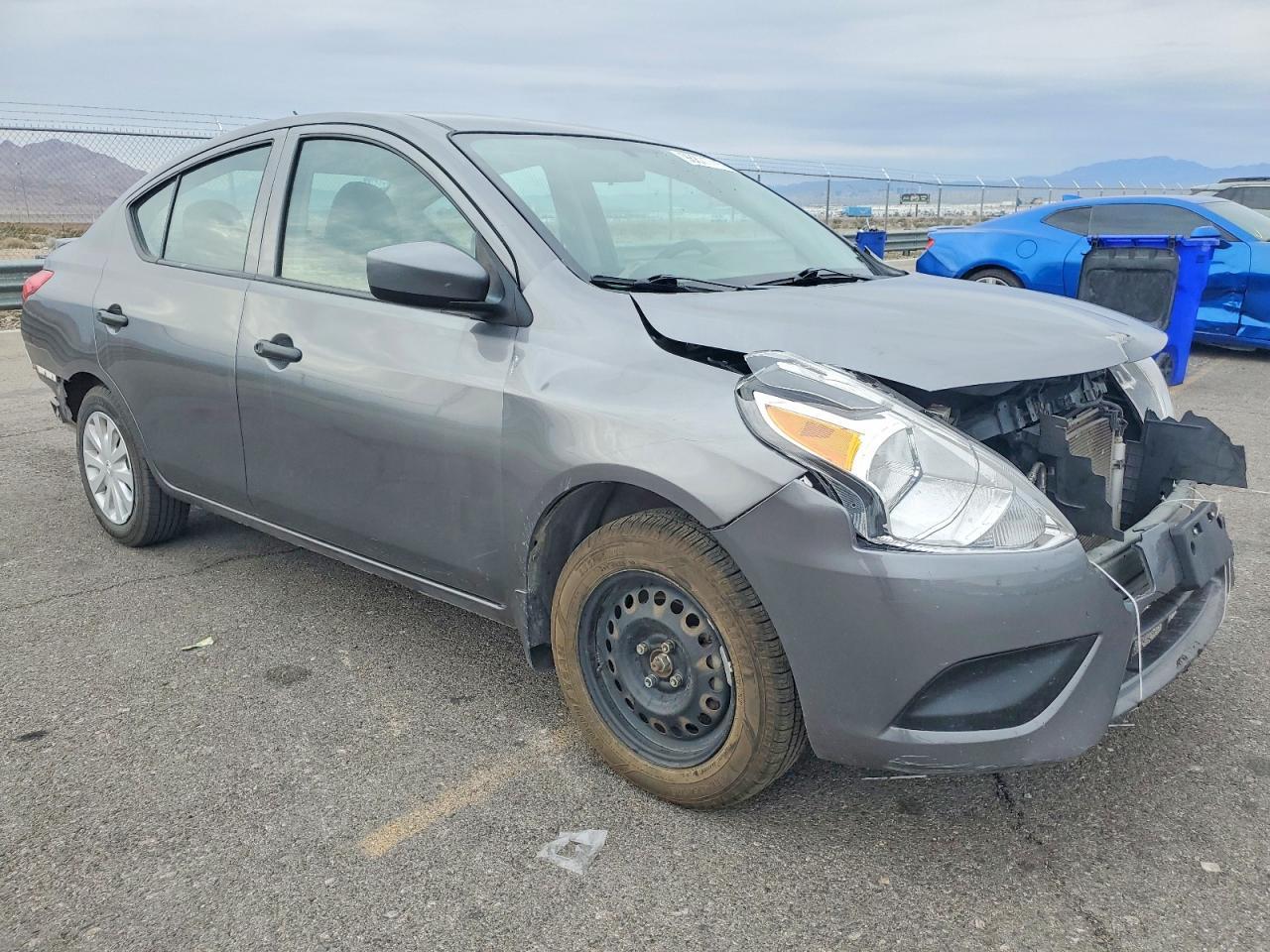 2018 Nissan Versa S - Image 4