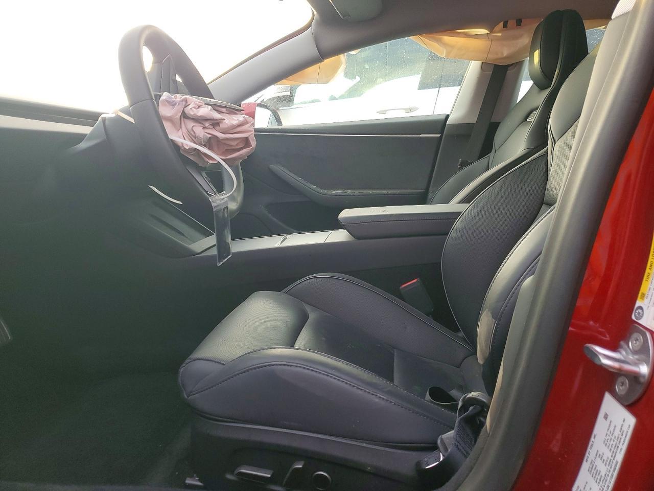 2025 Tesla Model 3 - Image 7