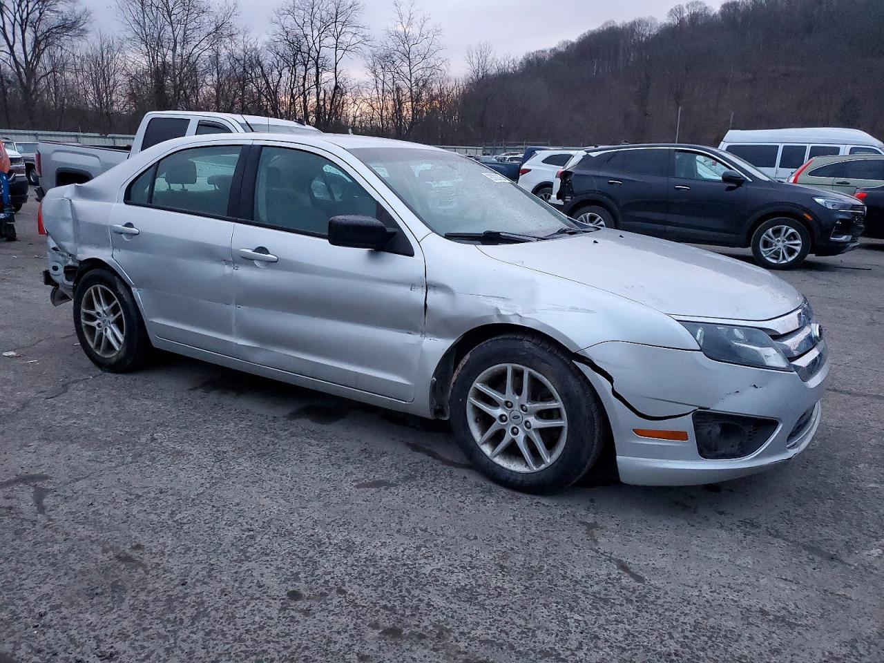 2012 Ford Fusion S - Фото 4