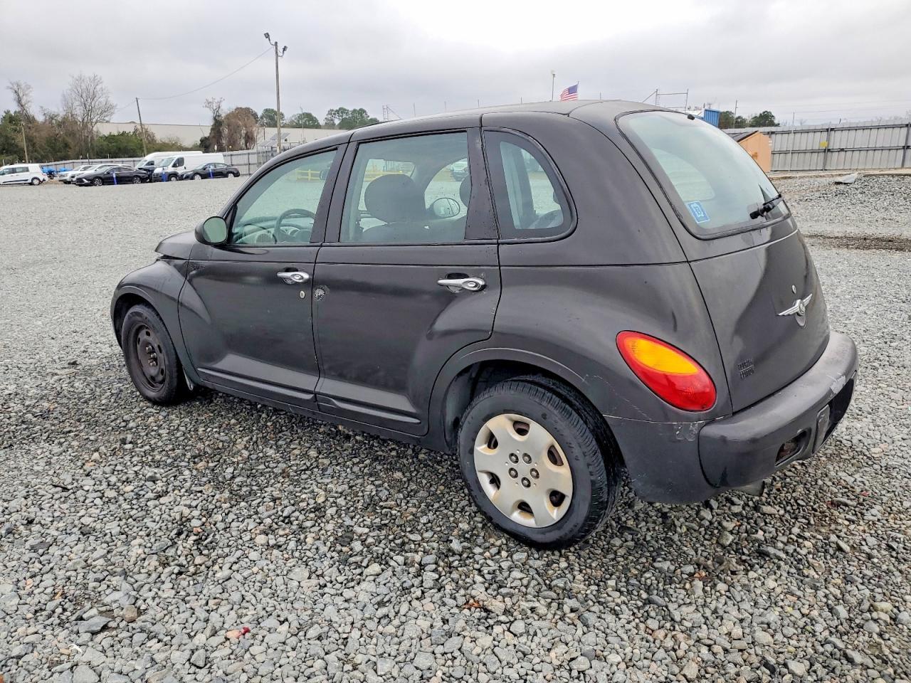 2005 Chrysler Pt Cruiser Touring - Image 2