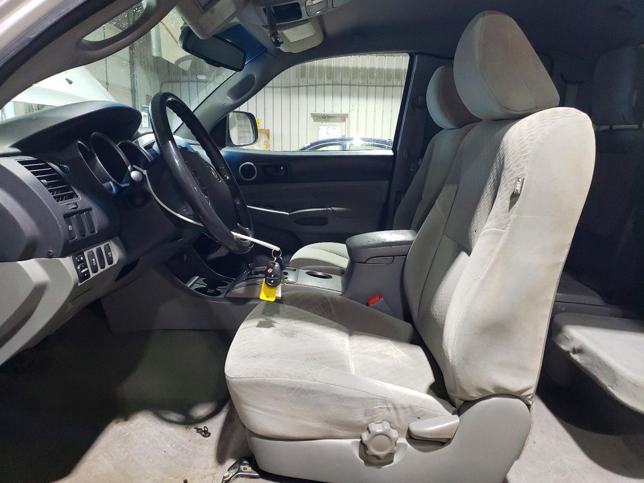 2010 Toyota Tacoma Access Cab - Image 7