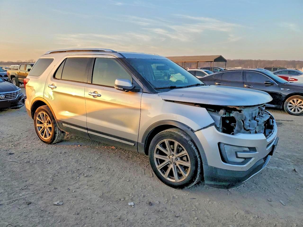 2016 Ford Explorer Limited - Image 4