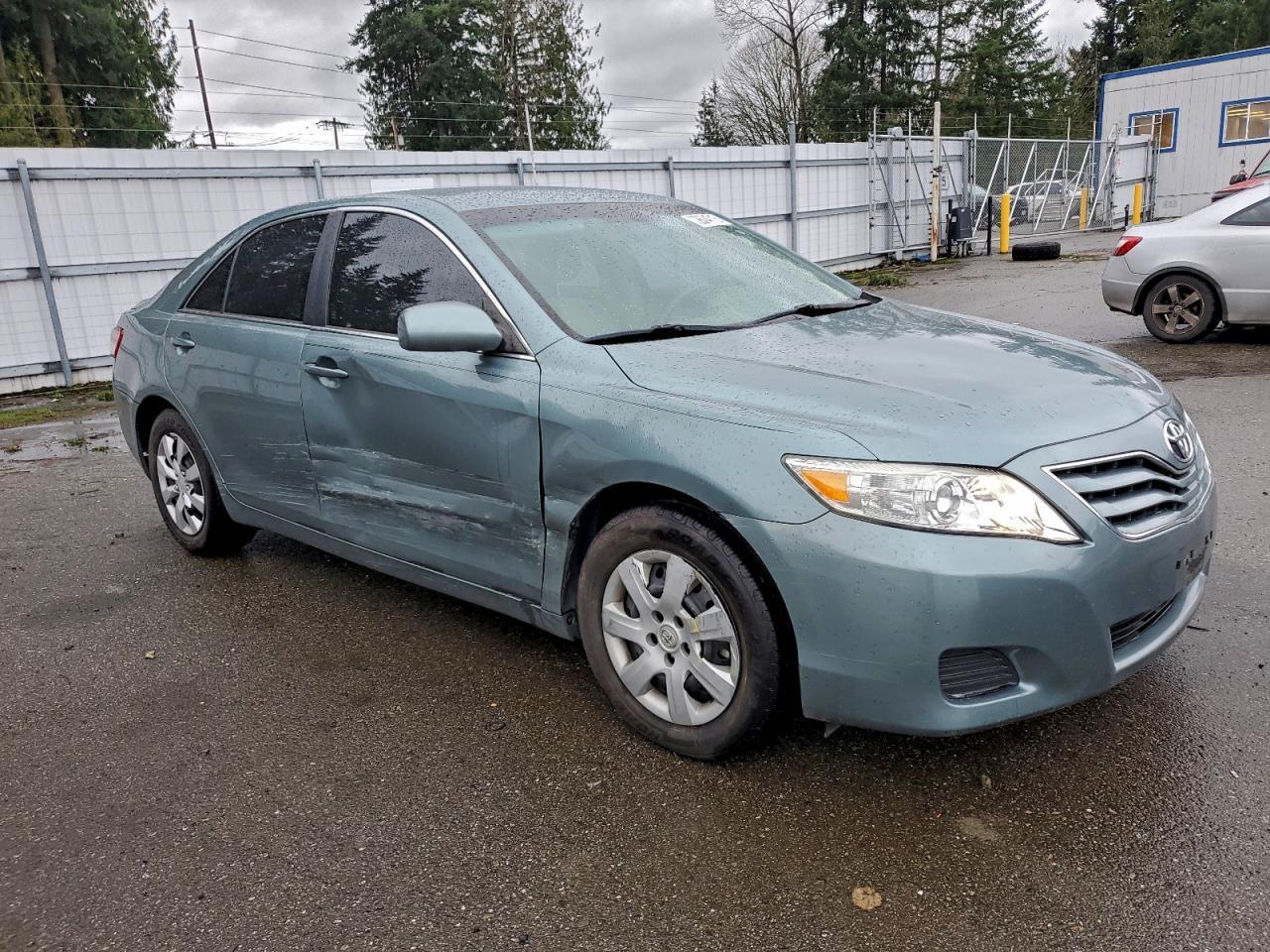 2011 Toyota Camry Base - Фото 4