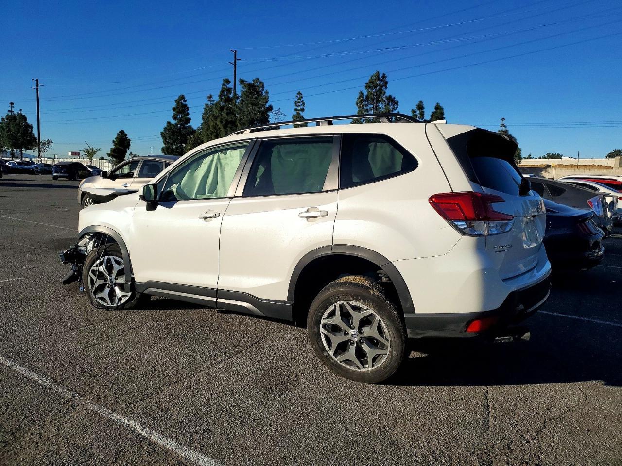 2023 Subaru Forester Premium - Фото 2