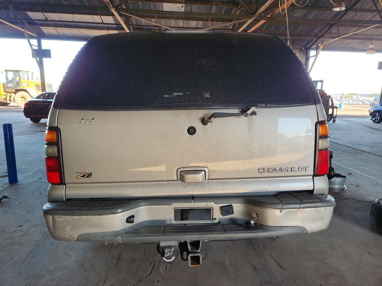 2004 Chevrolet Suburban K1500 - Фото 6