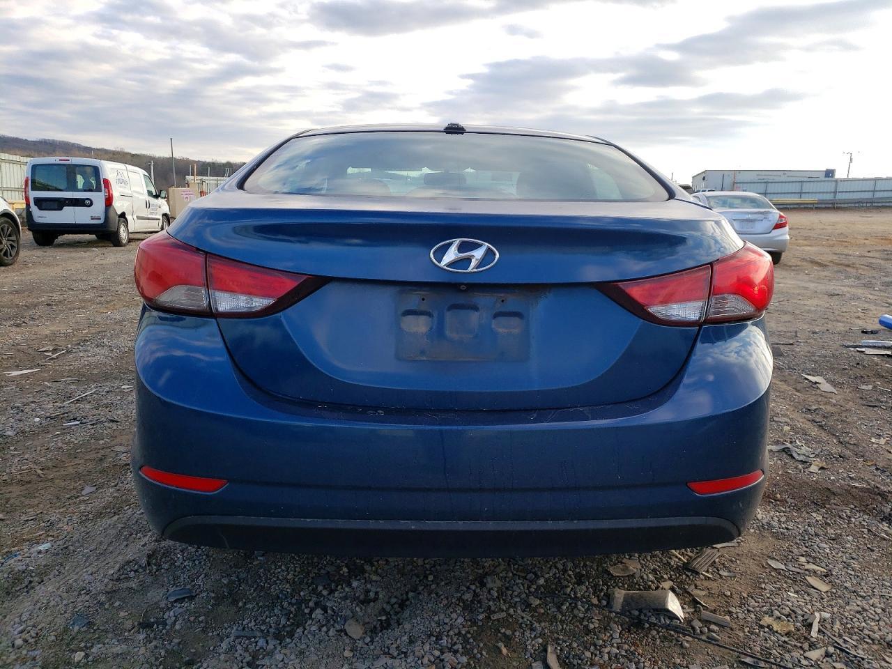 2016 Hyundai Elantra Se - Фото 6
