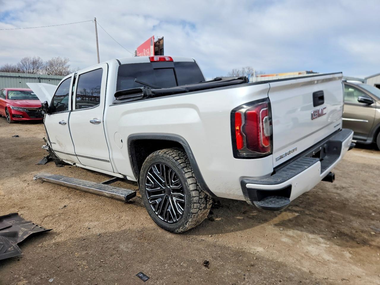 2017 GMC Sierra K1500 Denali - Image 2