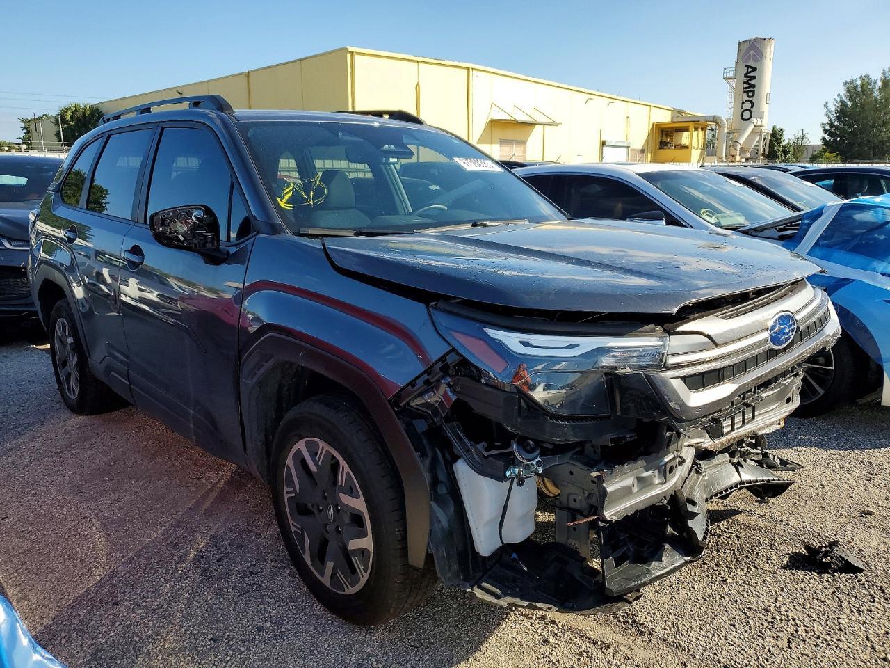 2025 Subaru Forester Premium - Фото 4