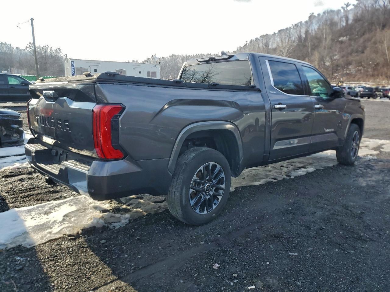 2023 Toyota Tundra Crewmax Limited - Image 3