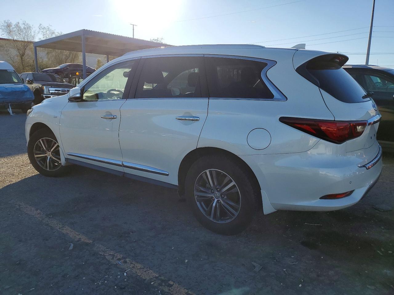 2019 Infiniti Qx60 Luxe - Image 2