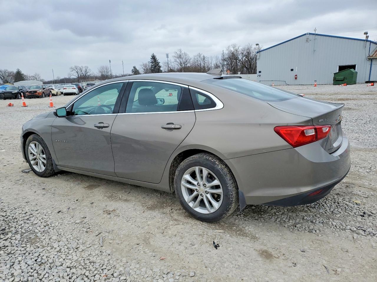 2017 Chevrolet Malibu Lt - Фото 2