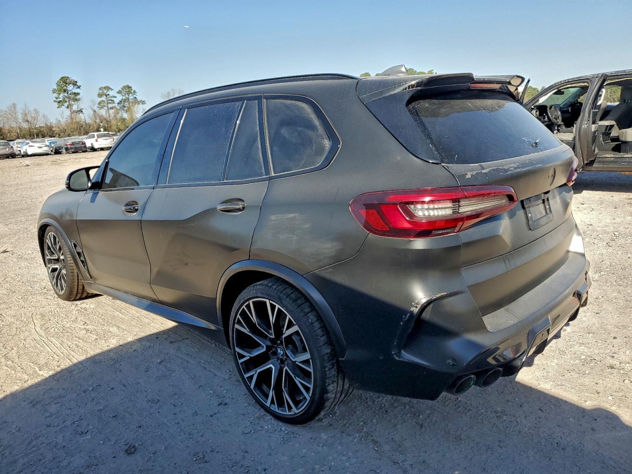 2022 BMW X5 M - Фото 2