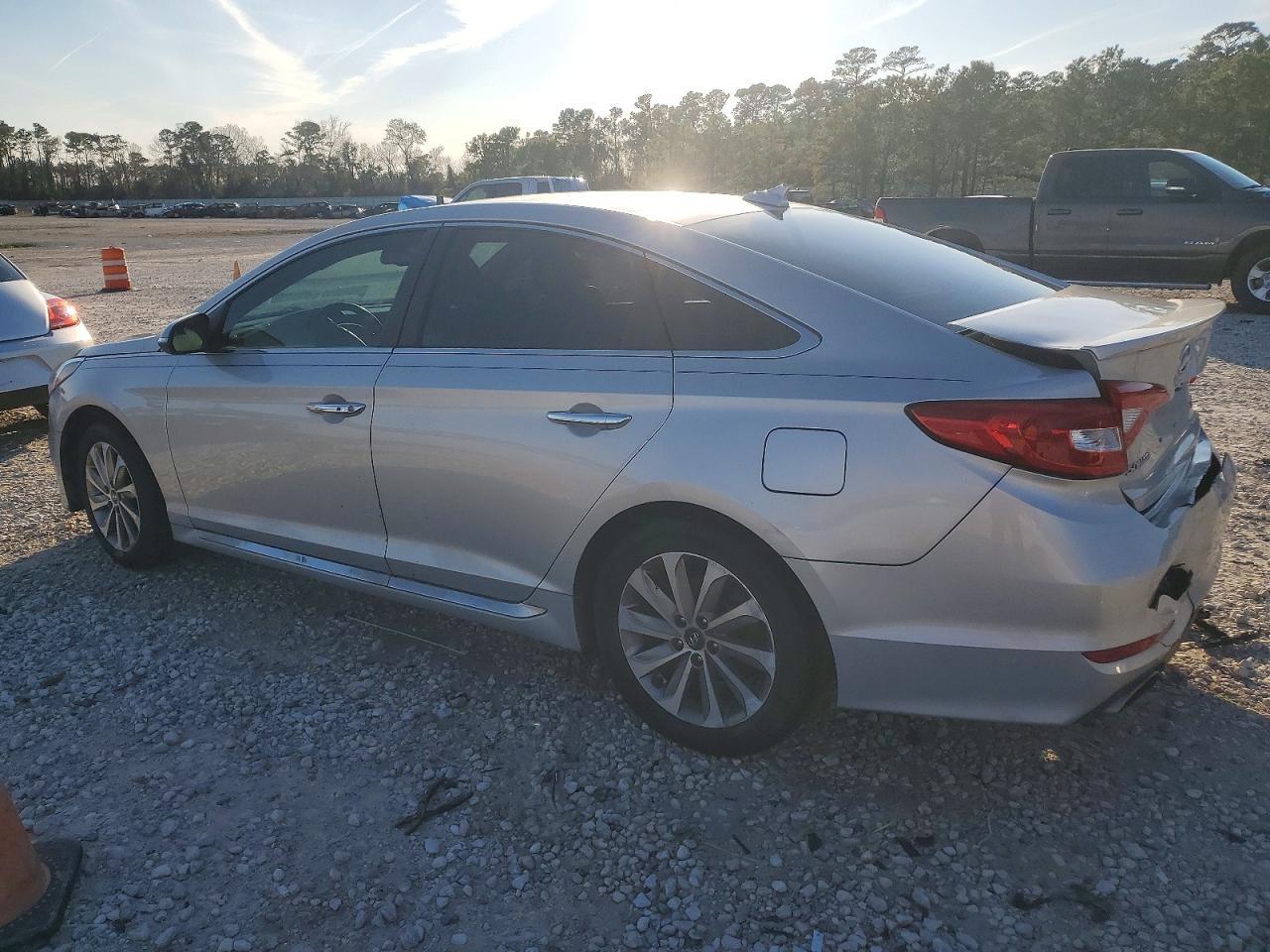 2016 Hyundai Sonata Sport - Фото 2