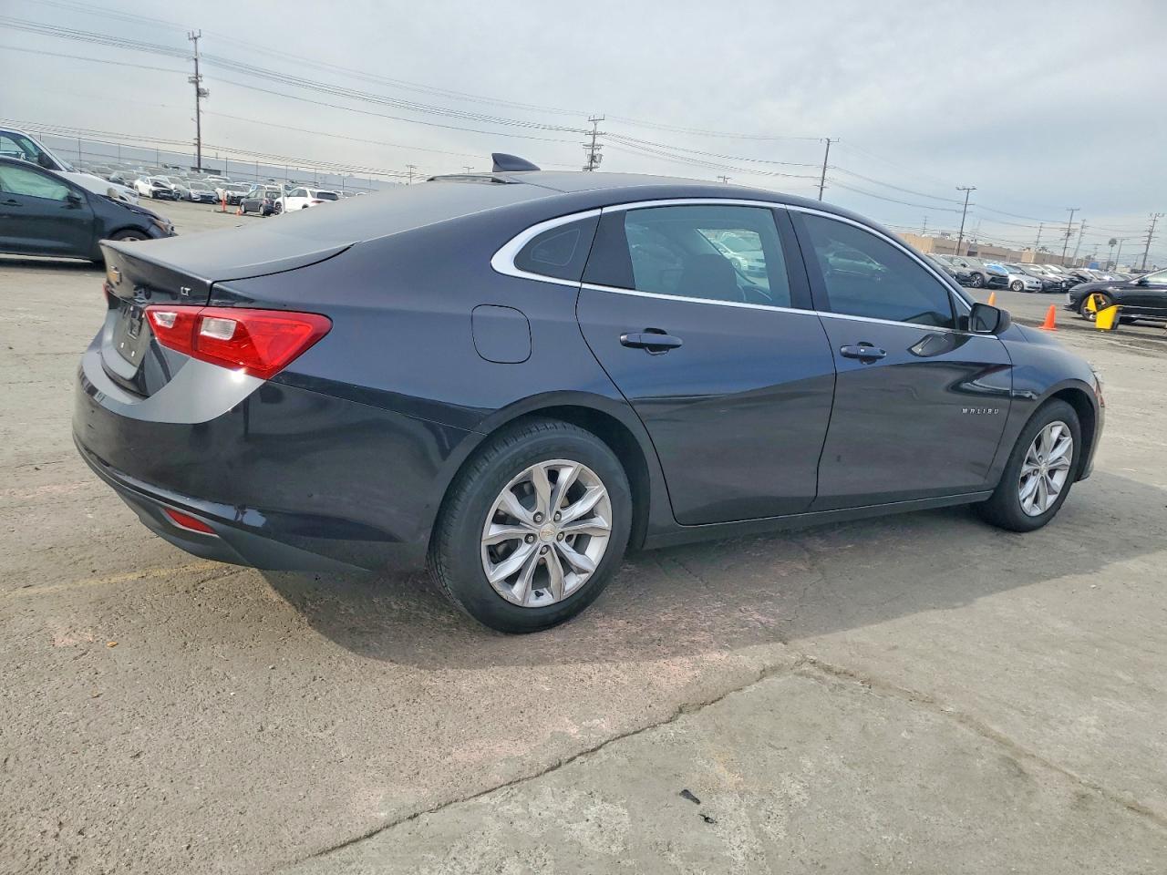 2023 Chevrolet Malibu Lt - Фото 3