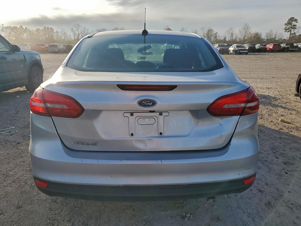 2017 Ford Focus S - Фото 6