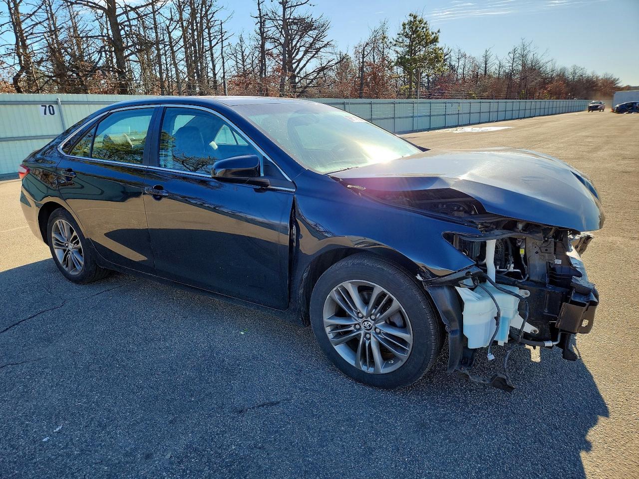 2016 Toyota Camry Le - Image 4