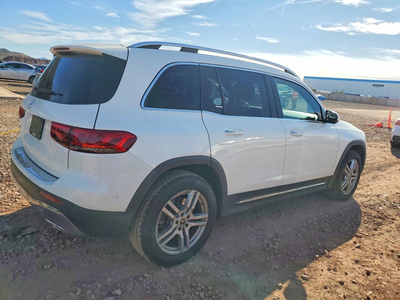 2023 Mercedes-Benz Glb 250 - Image 3