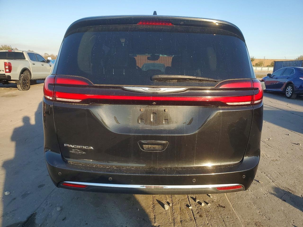 2022 Chrysler Pacifica Touring L - Image 6