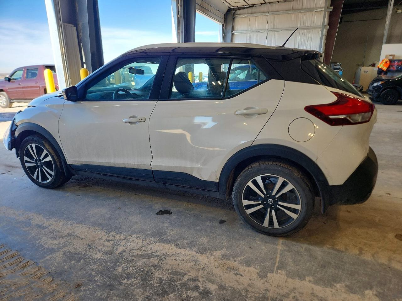 2019 Nissan Kicks S - Image 2