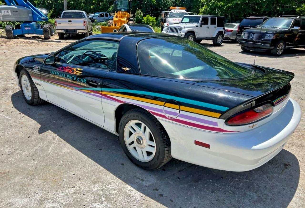 1993 Chevrolet Camaro Z28 - Фото 3