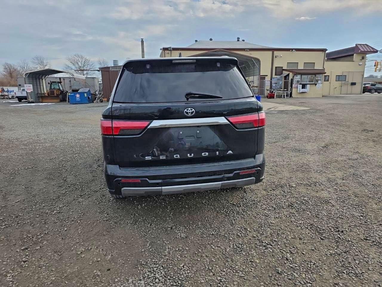 2023 Toyota Sequoia Sr5 - Фото 6