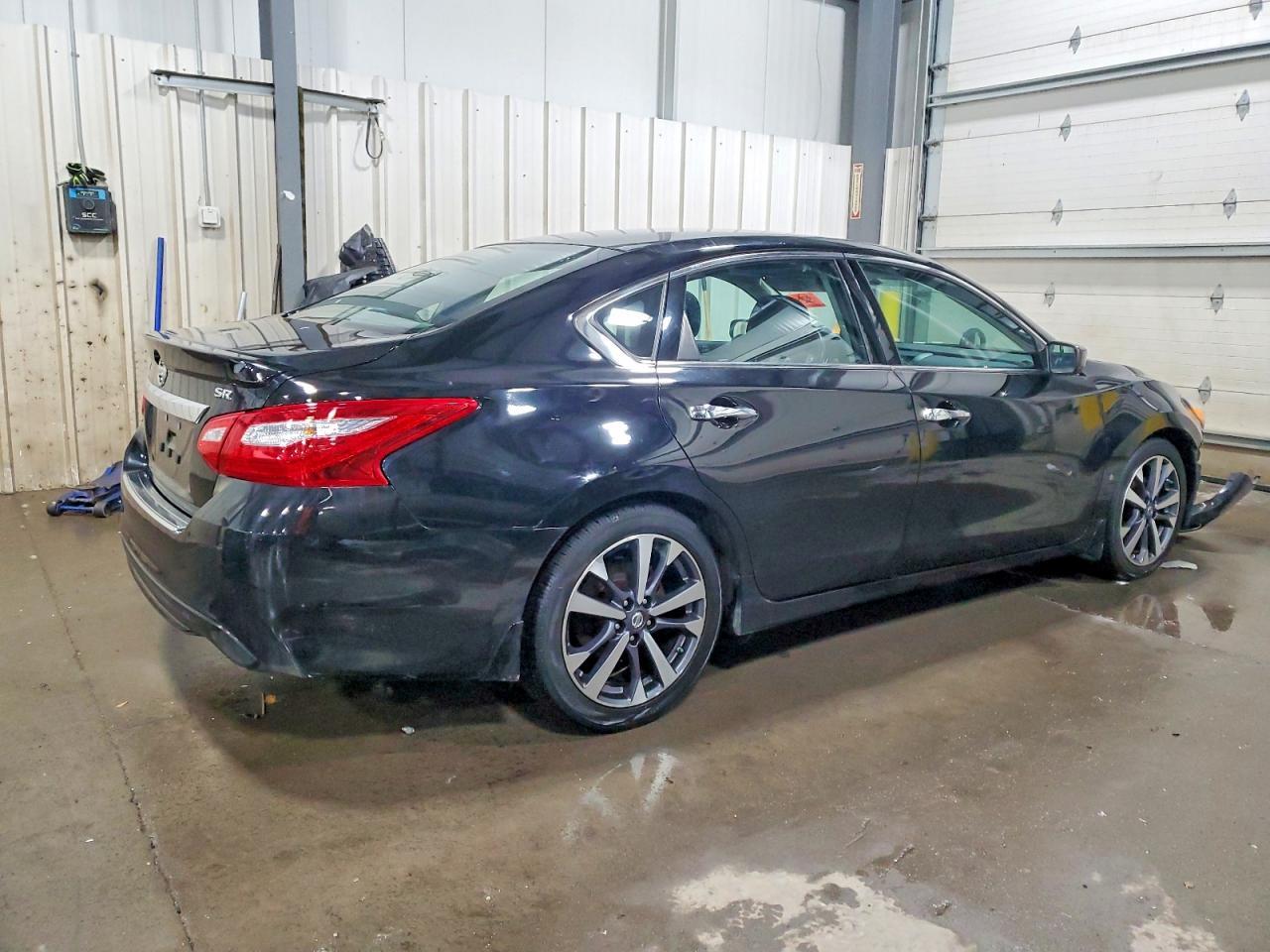 2016 Nissan Altima 2.5 Sr - Image 3