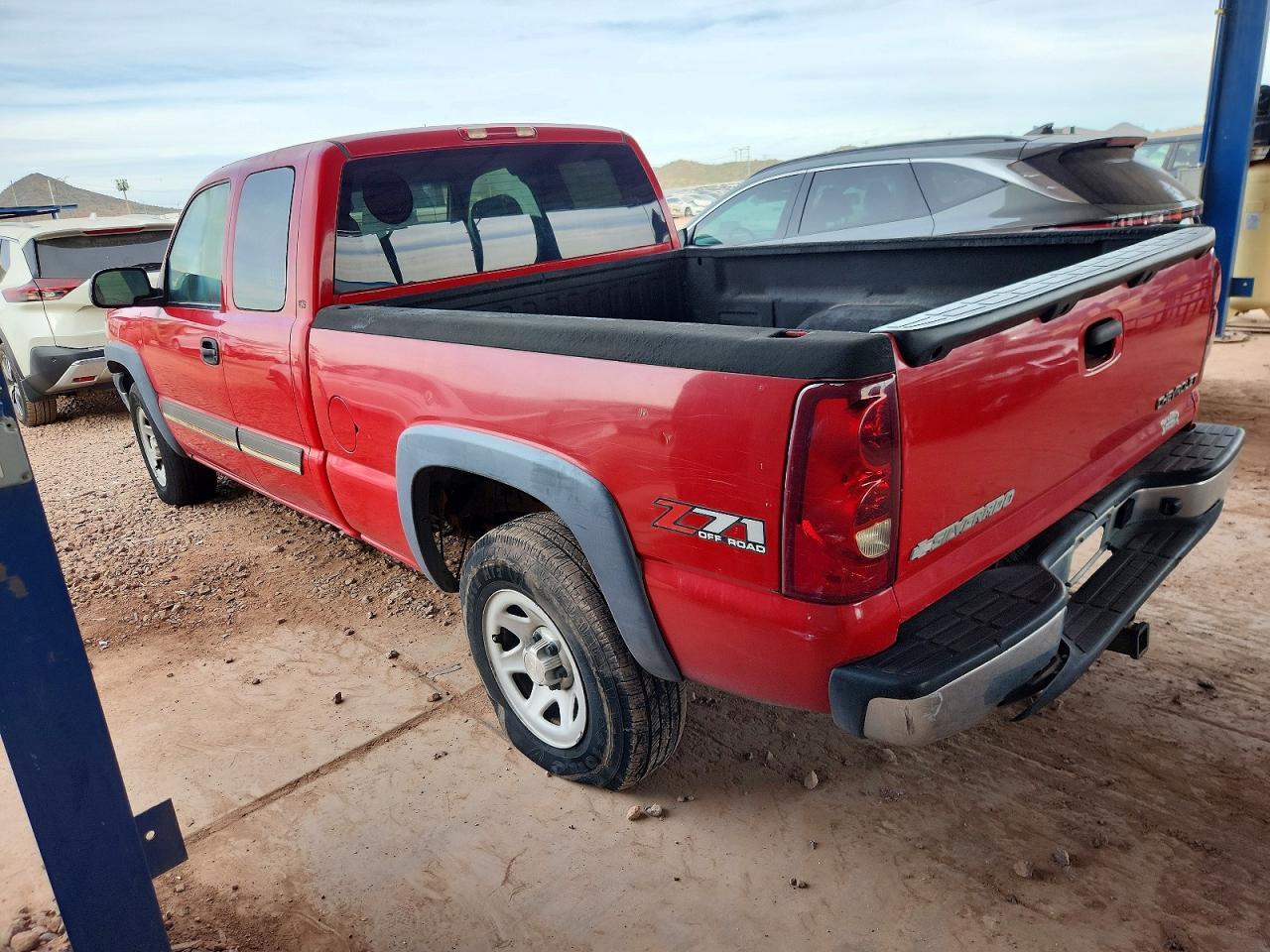 2003 Chevrolet Silverado K1500 - Фото 2