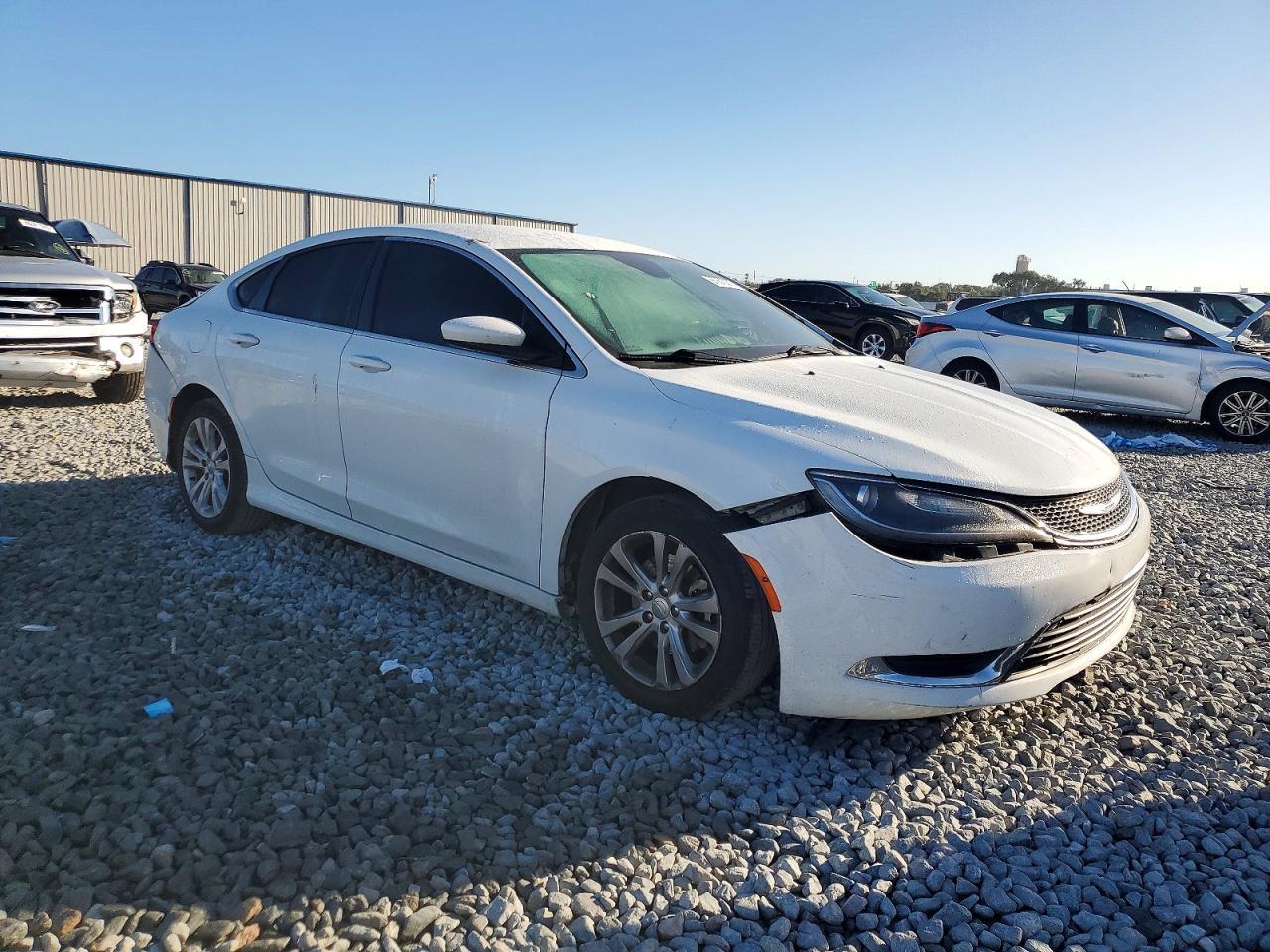 2015 Chrysler 200 Limited - Image 4