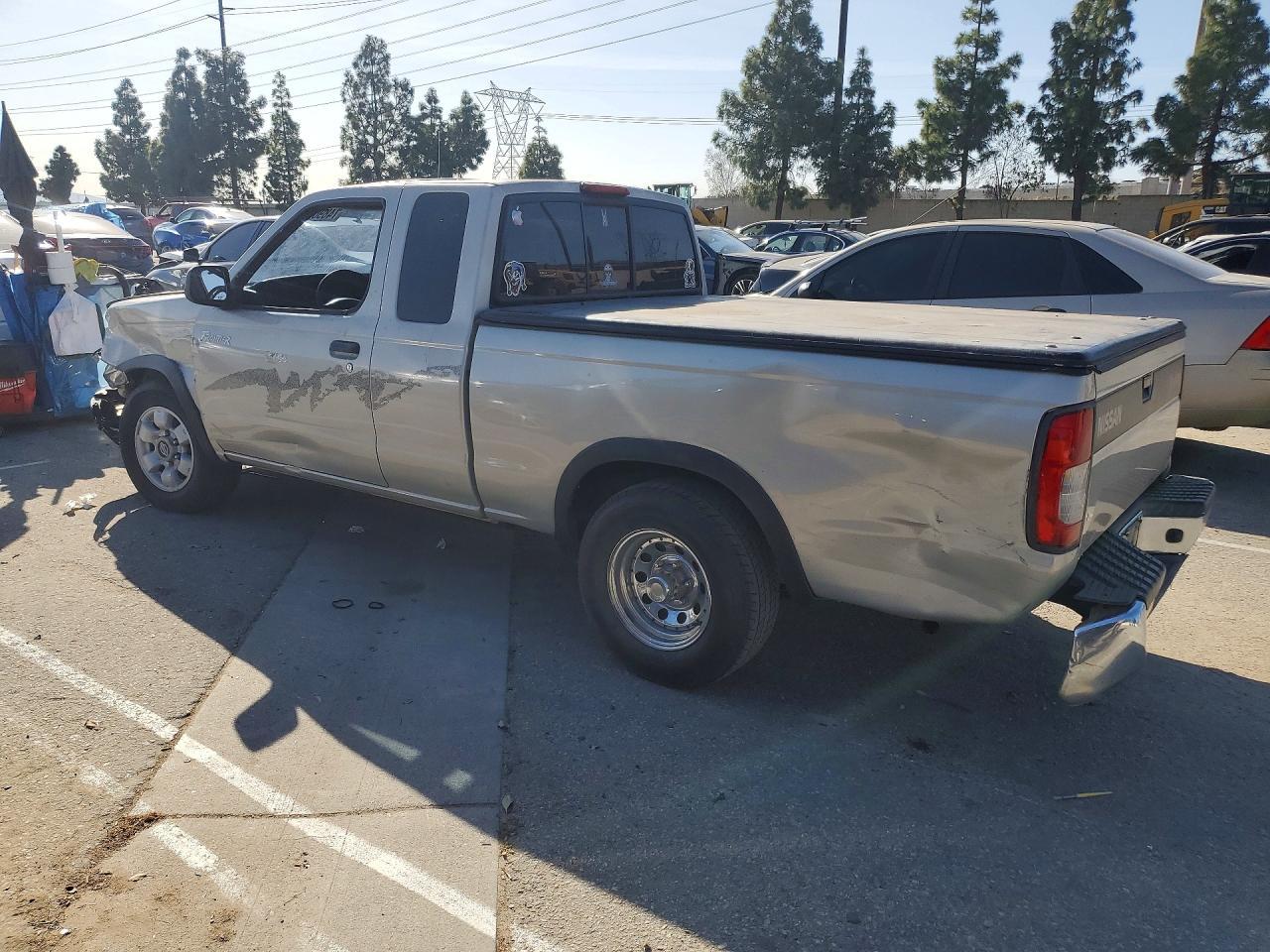 1999 Nissan Frontier King Cab Xe - Фото 2