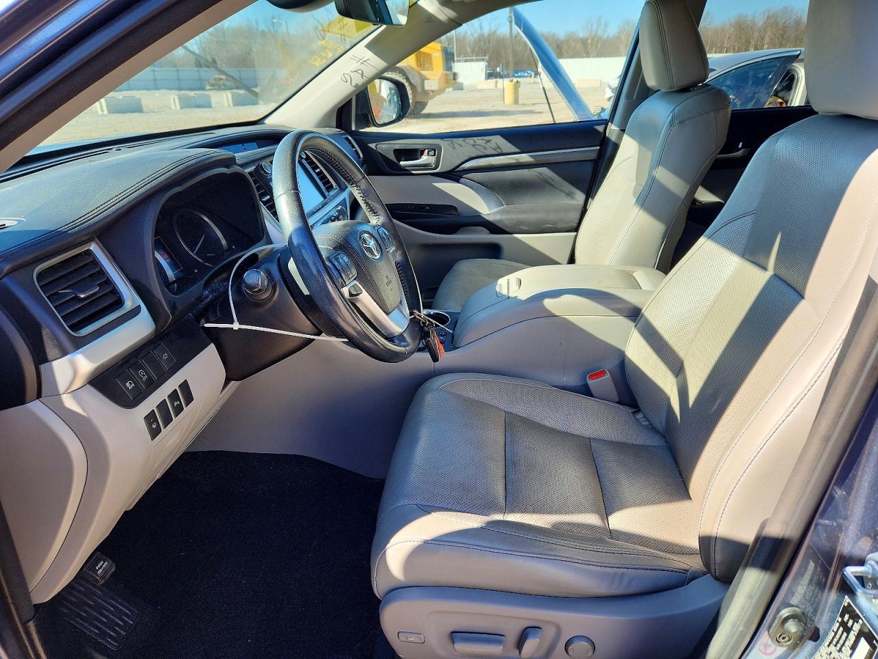 2017 Toyota Highlander - Фото 7