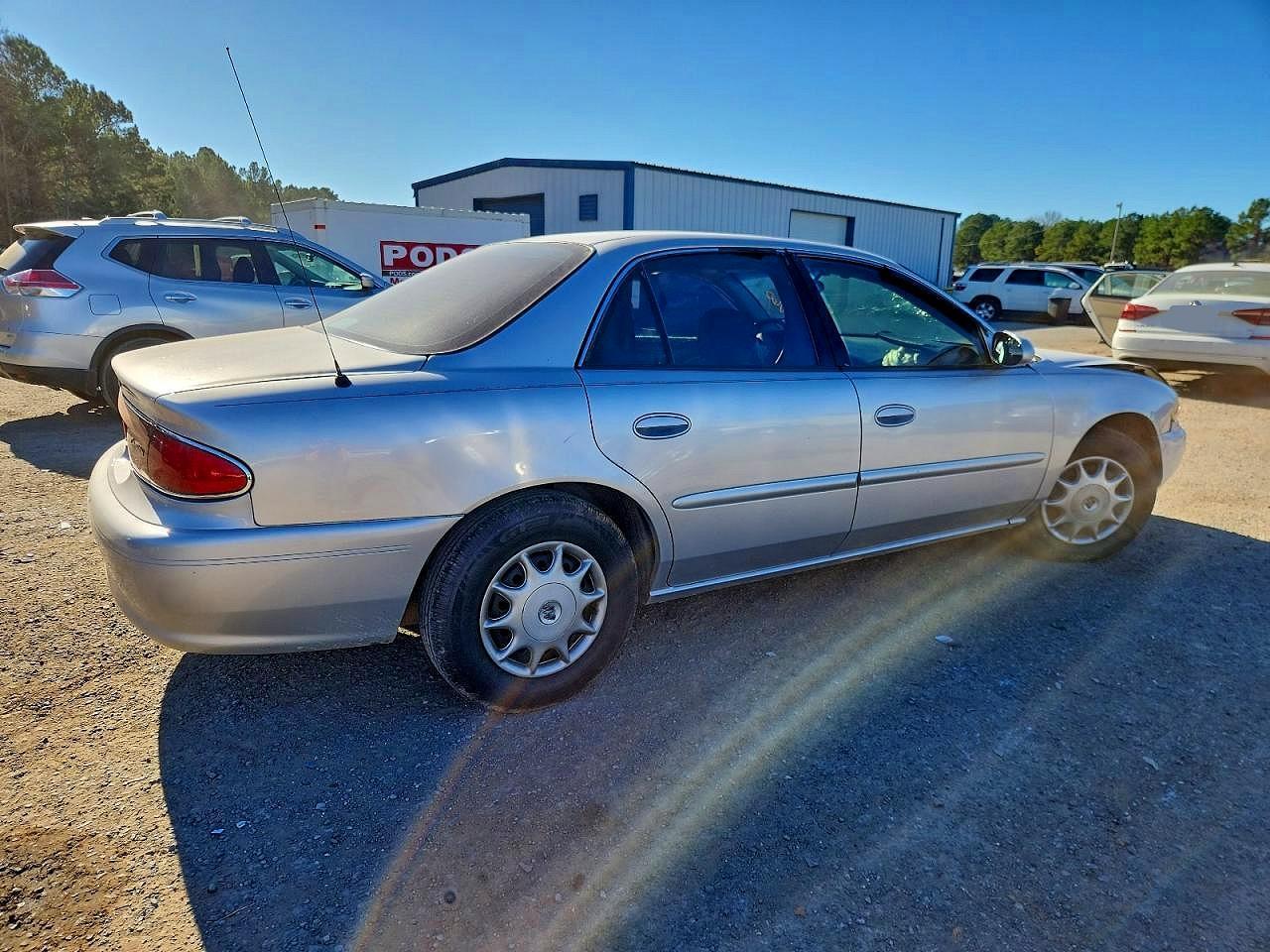 2005 Buick Century Custom - Фото 3