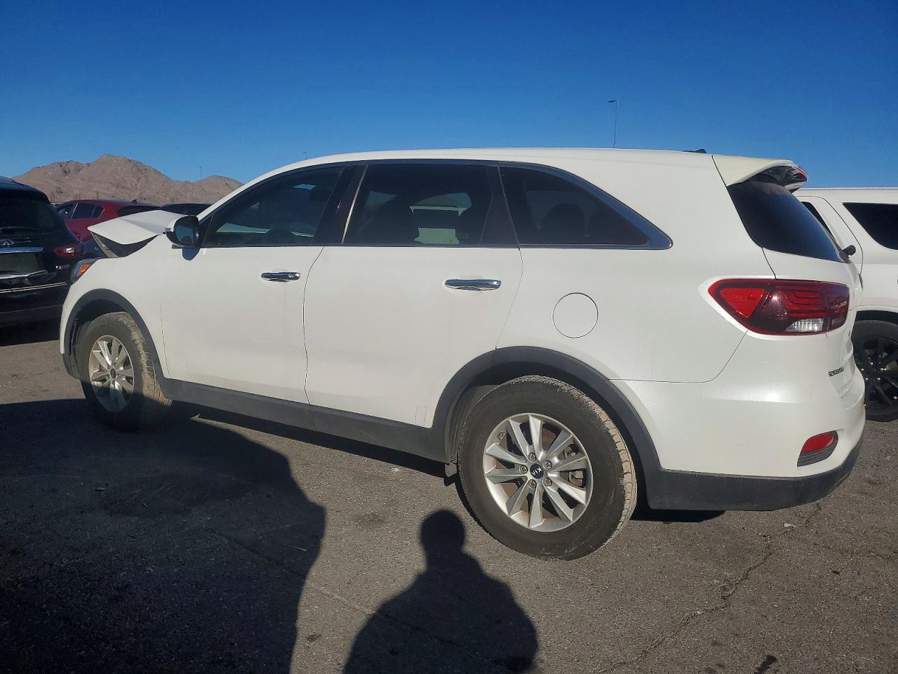 2020 Kia Sorento S - Фото 2