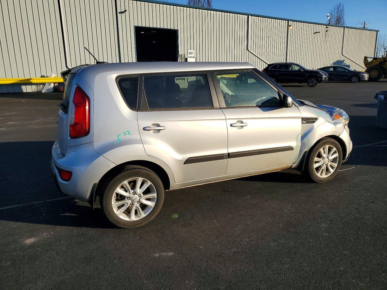 2013 Kia Soul + - Image 3