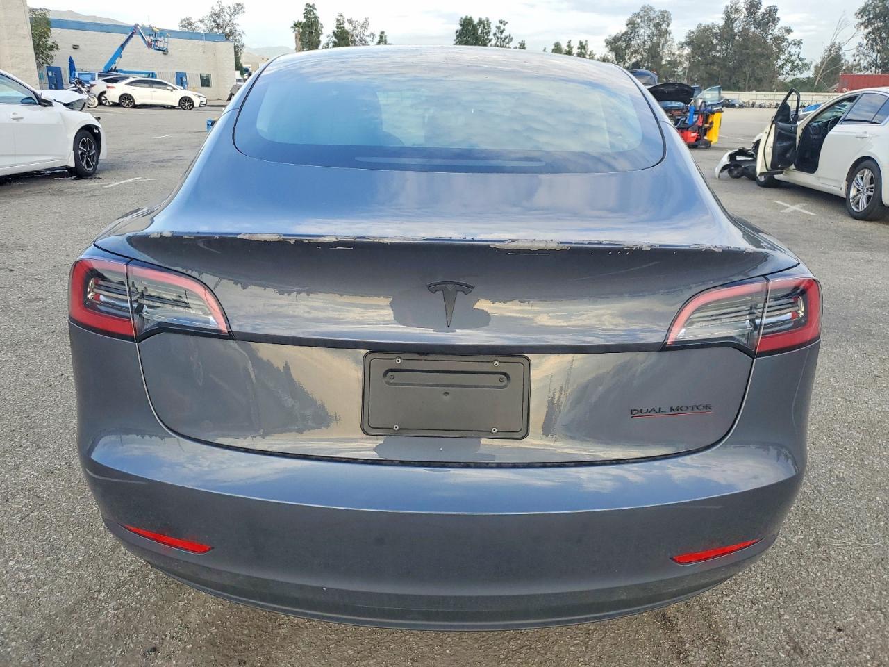 2023 Tesla Model 3 - Фото 6