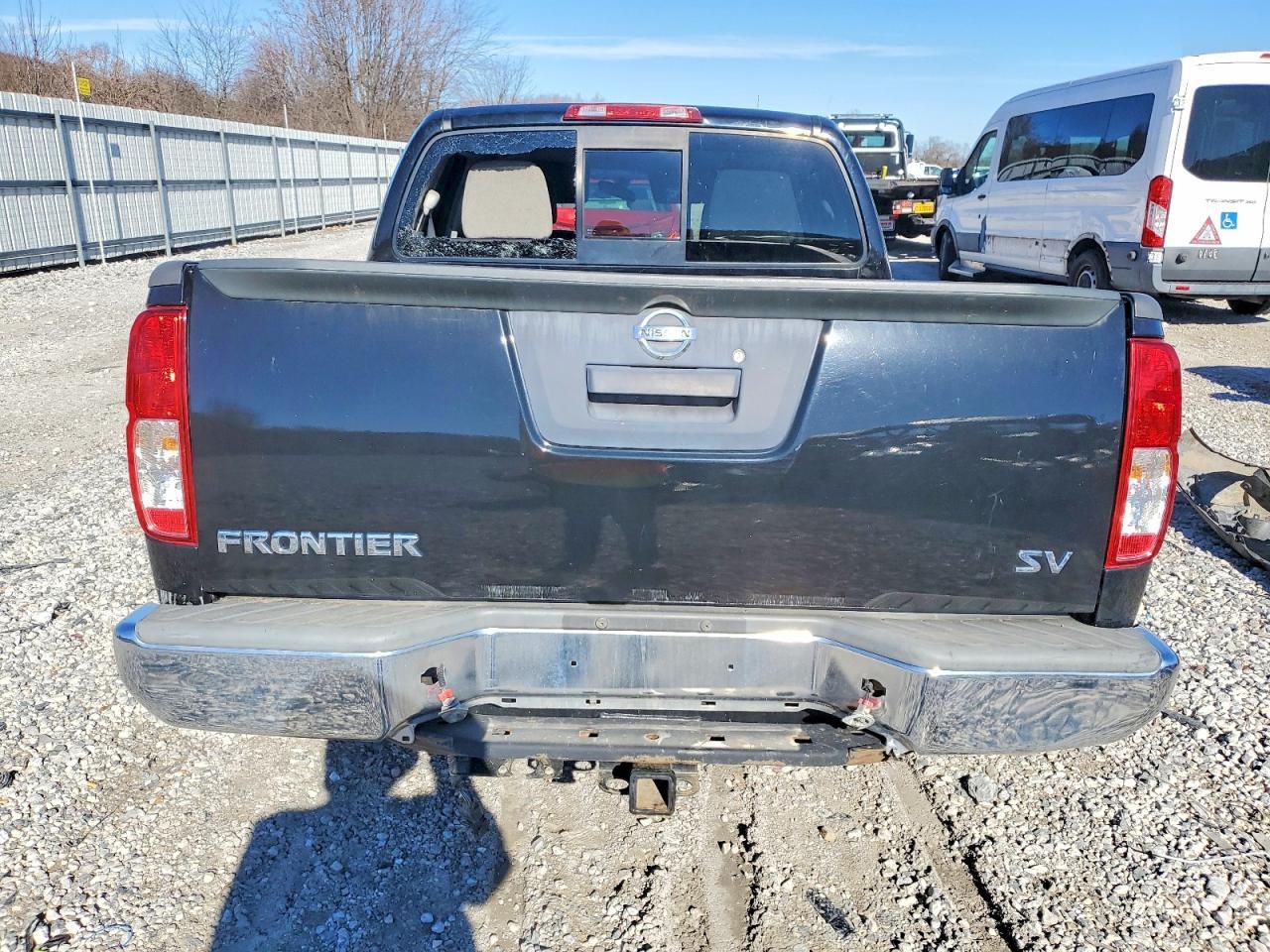 2015 Nissan Frontier S - Фото 6