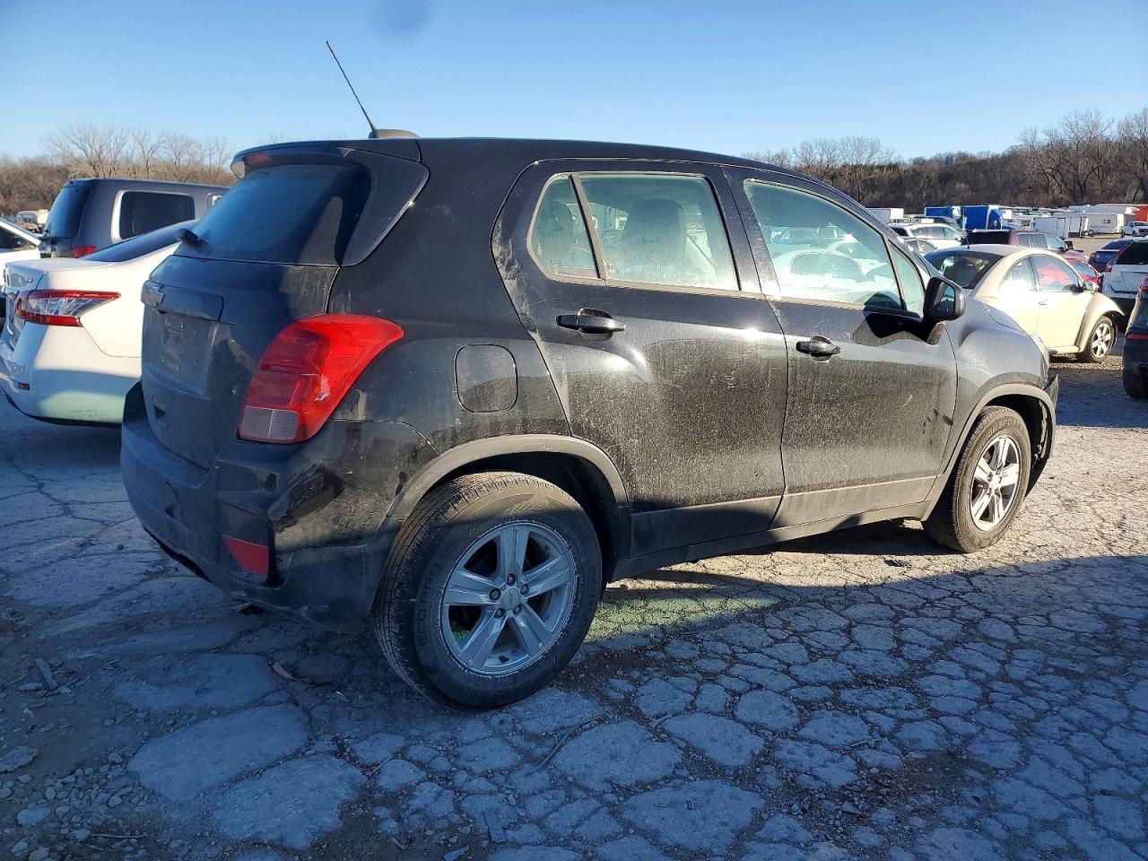 2020 Chevrolet Trax Ls - Фото 3