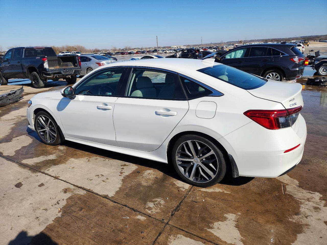 2023 Honda Civic Touring - Image 2