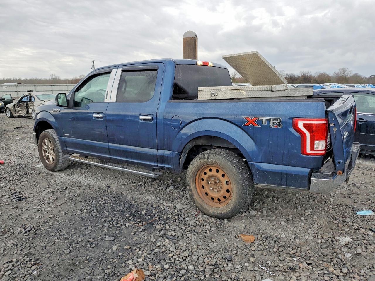 2016 Ford F150 Supercrew - Фото 2