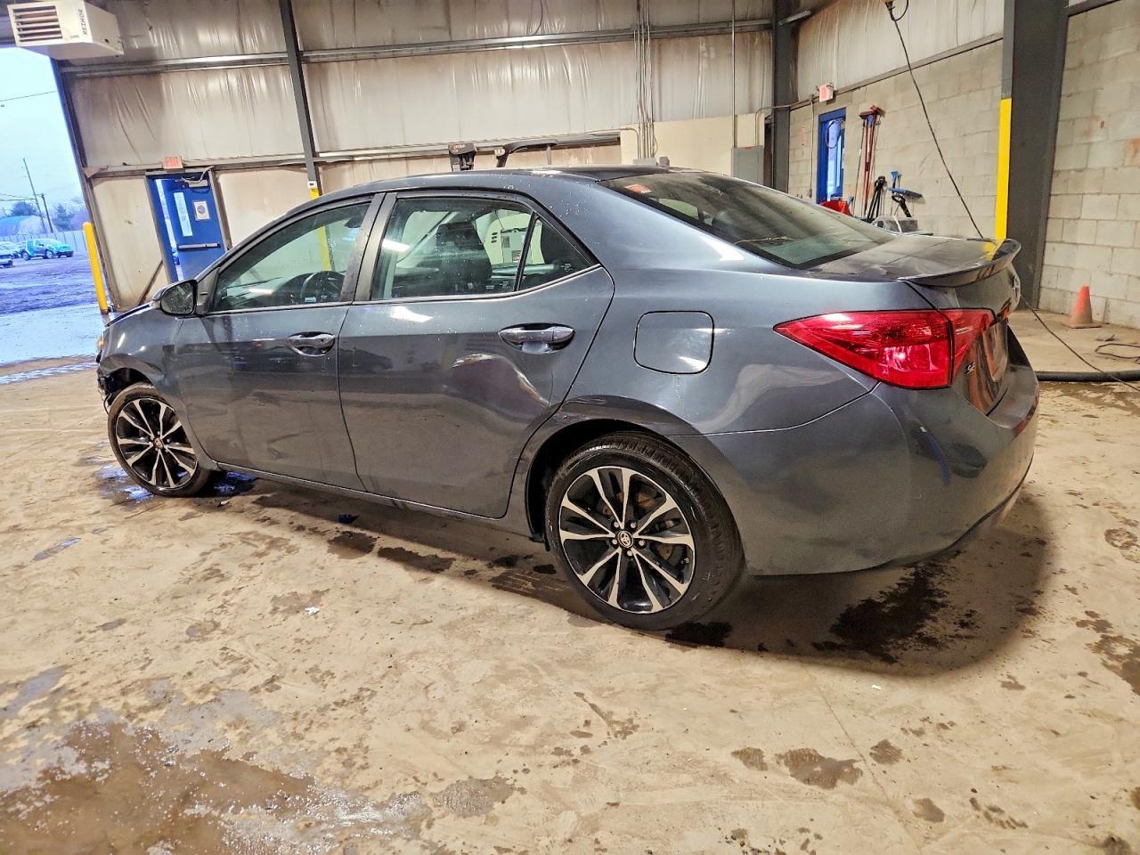 2018 Toyota Corolla L - Фото 2