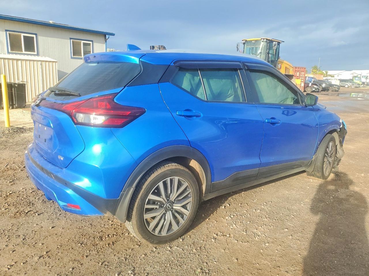 2023 Nissan Kicks Sv - Image 3